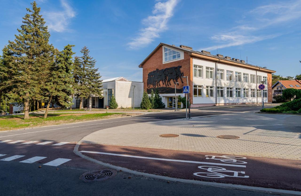Butukas Nidai Appartement Buitenkant foto